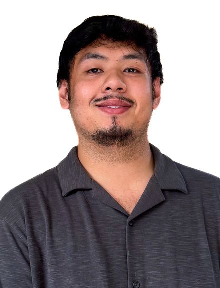 Axl Arceo, Admin
